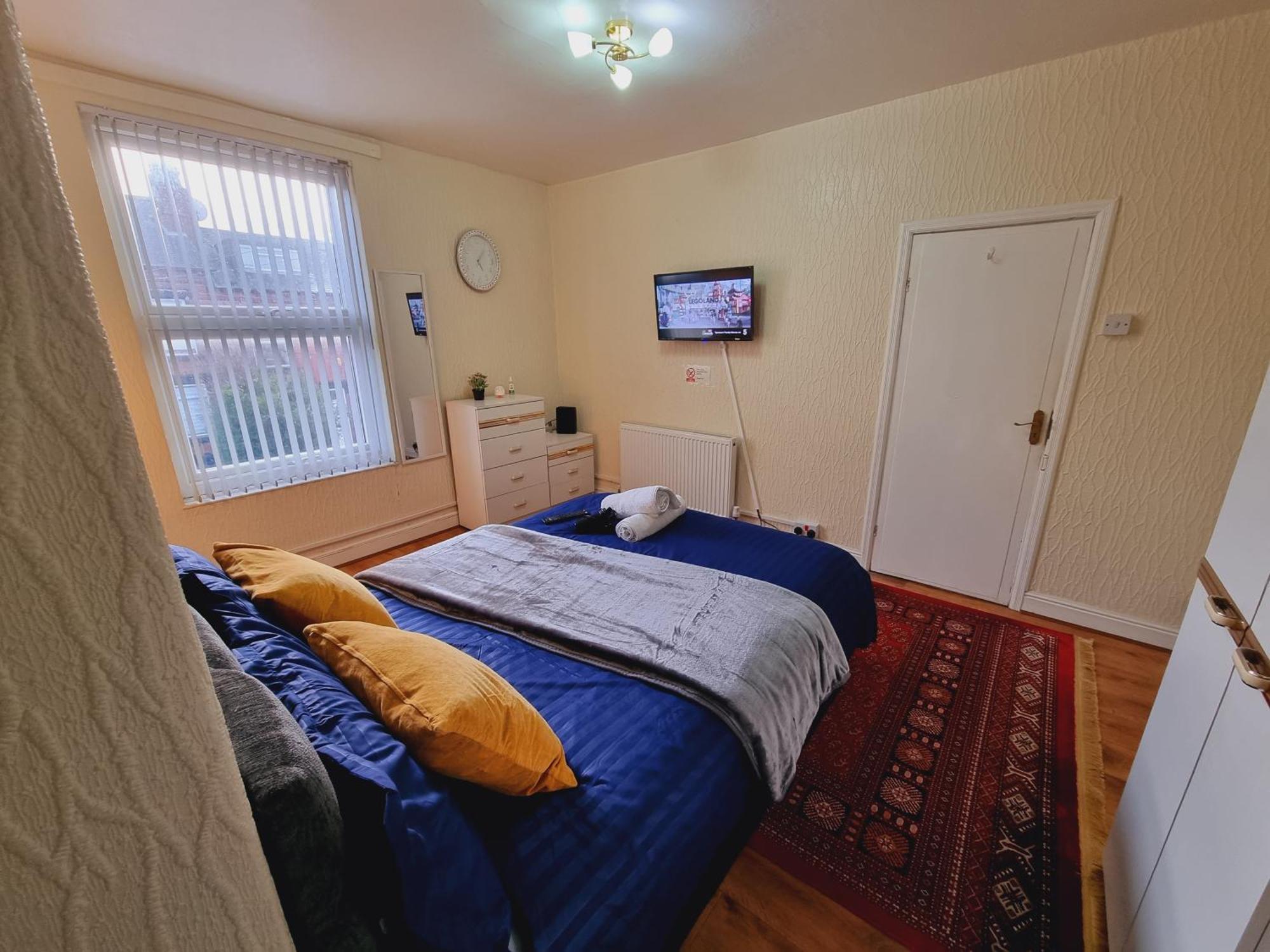 Bright Sunny, Double Bed With Garden, Tv And Wi-Fi Hotel Лийдс Екстериор снимка