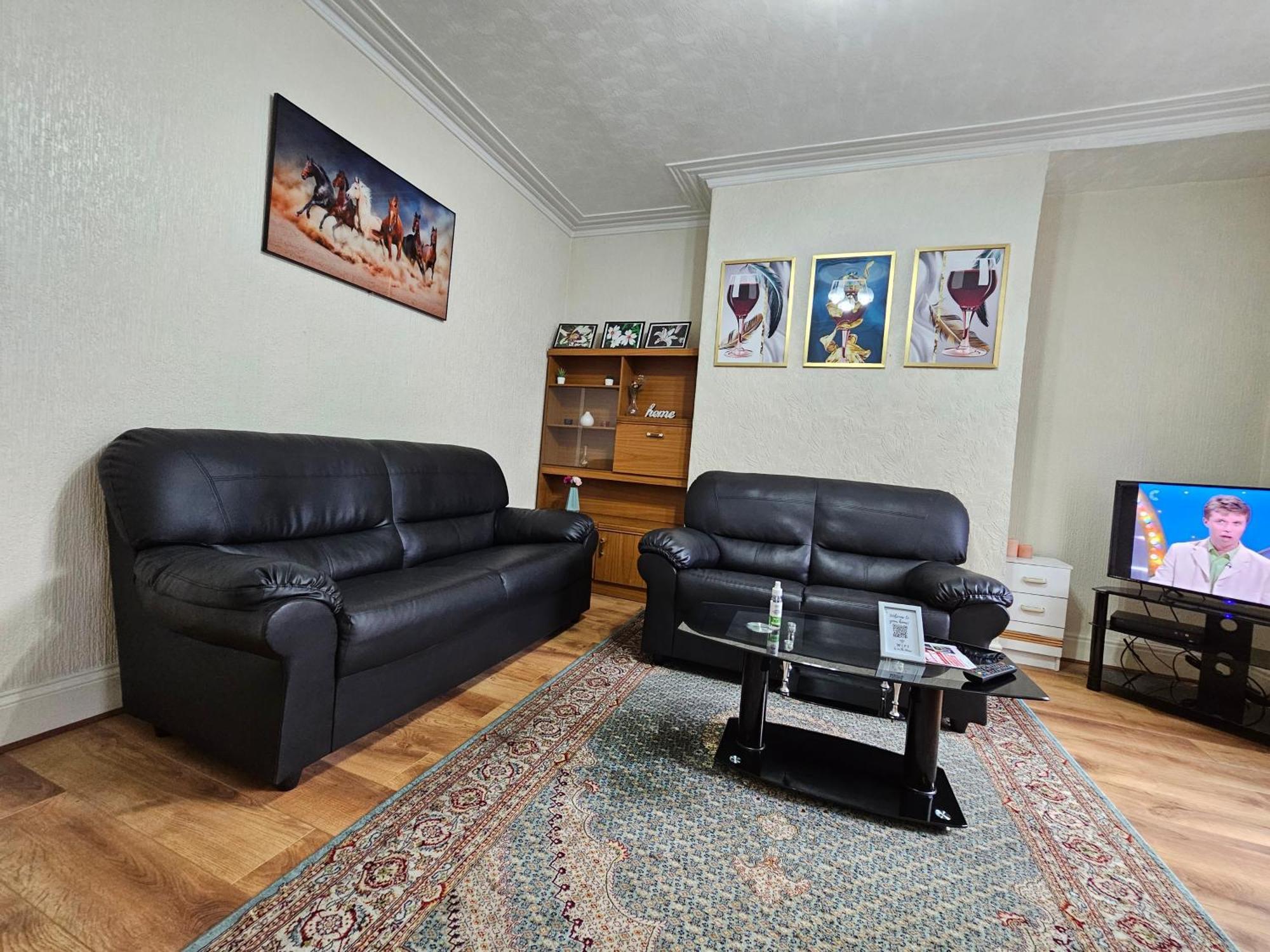 Bright Sunny, Double Bed With Garden, Tv And Wi-Fi Hotel Лийдс Екстериор снимка