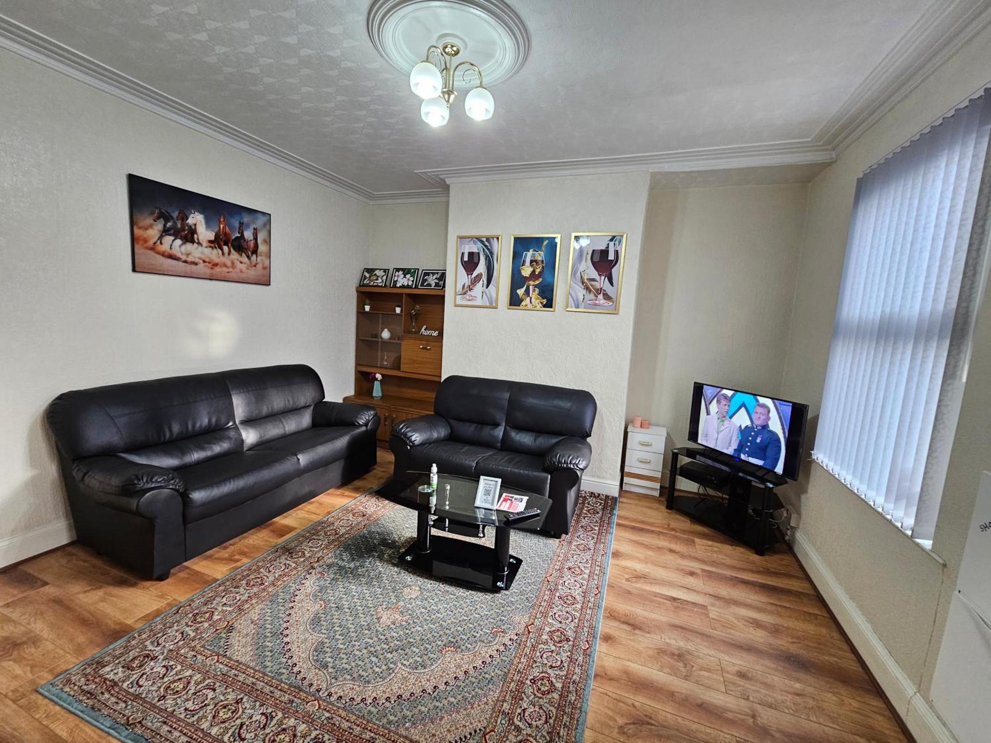 Bright Sunny, Double Bed With Garden, Tv And Wi-Fi Hotel Лийдс Екстериор снимка